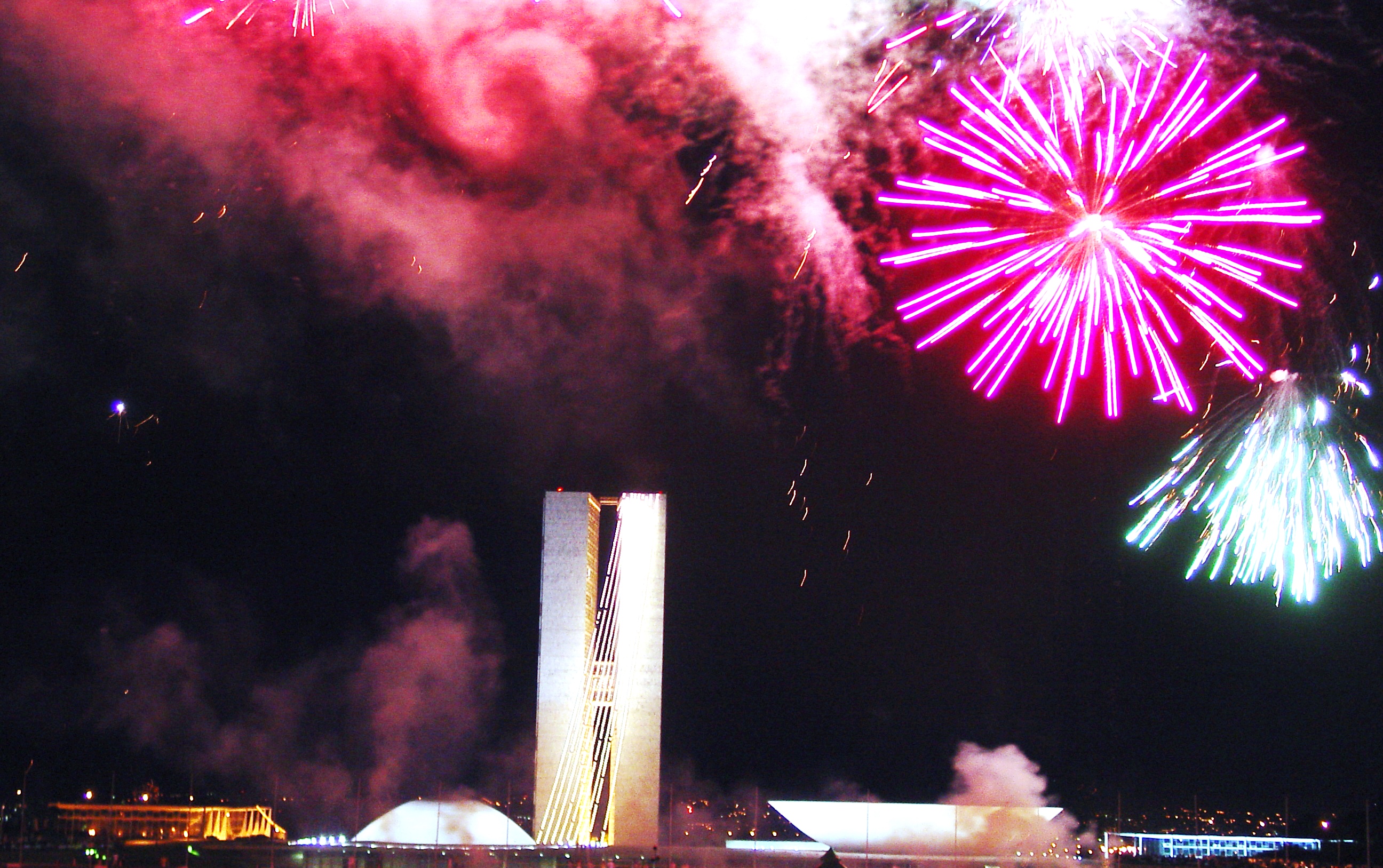 congresso Nacional - ano novo - fogos de artif&iacute;cio