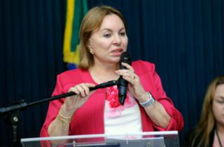 Premiação do 6º Concurso sobre a Lei Maria da Penha. Dep. Gorete Pereira (PR - CE)