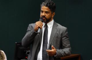 Audiência Pública sobre a Panorama e perspectivas da Indústria Baiana: Tendências, desafios e oportunidades para o Setor Automotivo e para o Setor de Petróleo, Gás e Petroquímica. Gerente de Tecnologia e Inovação do SENAI-CIMATEC, DANIEL DA SILVA MOTTA