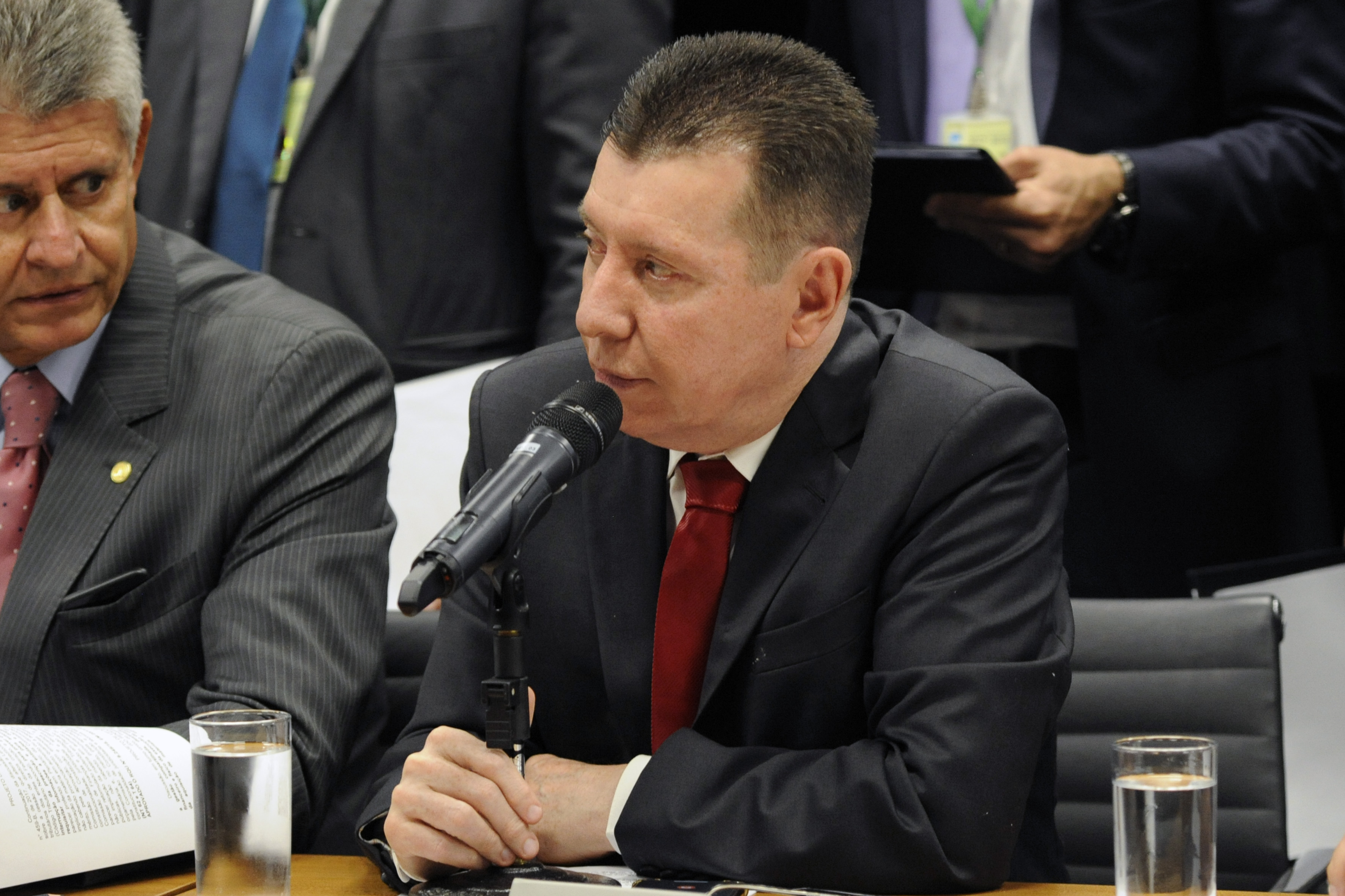 Discussão da pauta da semana. Dep. José Nelto (PODE - GO)