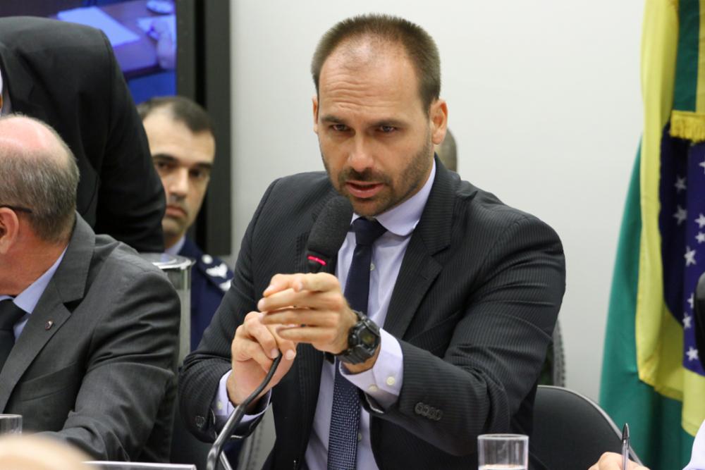 Audiência pública sobre as prioridades para o ano em curso e as perspectivas de atuação futura do Ministério da Defesa. Dep. Eduardo Bolsonaro (PSL - SP)