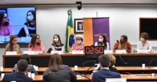 Ato pela assinatura da Convenção 190 da OIT - Organização Internacional do Trabalho sobre violência e assédio no trabalho. Dep. Tereza Nelma PSDB - AL ; Dep. Celina Leão PP - DF ; Sen. Leila Barros CIDADANIA-DF ; Sen. Eliziane Gama CIDADANIA-MA ; Luiza Brunet - Embaixadora do Instituto Avon ;  Tais Dumêt Faria - Oficial Tecnica em Direitos Fundamentais DO Trabalho