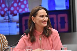 Ato pela assinatura da Convenção 190 da OIT - Organização Internacional do Trabalho sobre violência e assédio no trabalho.  Luiza Brunet - Embaixadora do Instituto Avon