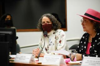 Premiação da 8ª Edição do Concurso sobre a Lei Maria da Penha. Maria Elisa Diniz - Oficial Senior de Relações Externas do Banco Mundial