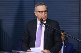 Retomada Econômica e Geração de Emprego e Renda Pós-Pandemia. Dep. Félix Mendonça Júnior
	(PDT - BA)