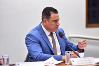 Definição de Temas dos Estudos do Centro de Estudos e Debates estratégicos. Dep. Da Vitória (PP - ES)