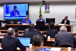 Definição de Temas dos Estudos do Centro de Estudos e Debates estratégicos