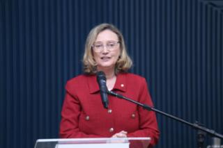 Posse da nova coordenação da Secretaria da Mulher. Dep. Maria do Rosário
	(PT - RS)