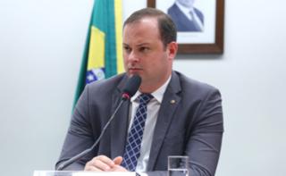 Audiência Pública - Medidas para suprimir o impacto ambiental causado pelos desastres de Mariana e Brumadinho. Dep. Dr. Victor Linhalis (PODE - ES)