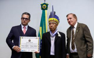 Homenagem aos 121 anos do nascimento de Juscelino Kubitschek. Empreendedor, Alexandre Arnone. Presidente da Associação de Futebol Indígena Brasileiro, Cacique Matheus. Ex-senador, João Carlos Bruno.