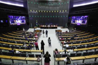 Homenagem à Campanha Internacional do Outubro Rosa.