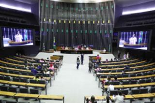 Homenagem à Campanha Internacional do Outubro Rosa.