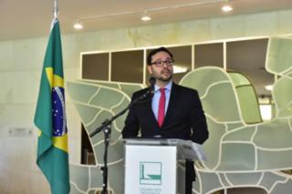 Homenagem aos servidores com mais de 30 anos de Casa. Diretor-Geral da Câmara dos Deputados, Celso de Barros Correia Neto.