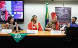 Encontro debate: Mulheres na política e saúde mental: o acolhimento psicológico das vítimas de violência política. Psicóloga clínica, Daniela Calaça. Dep. Daiana Santos
	(PCDOB-RS)