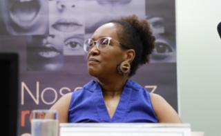 Encontro debate: Mulheres na política e saúde mental: o acolhimento psicológico das vítimas de violência política. Psicóloga clínica, Lenir Soares.