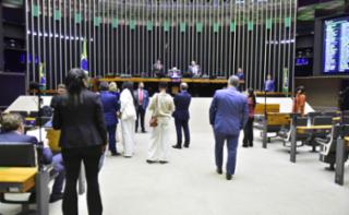 Discussão e votação de propostas.