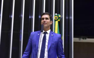 Discussão e votação de propostas. Dep. Luiz Lima (PL-RJ)