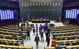 Discussão e votação de propostas.