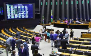 Discussão e votação de propostas.