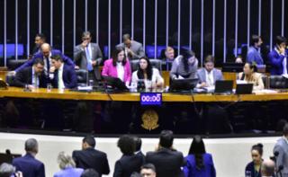 Discussão e votação de propostas.