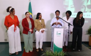 Abertura da Exposição Mulheres no Poder. Dep. Talíria Petrone (PSOL - RJ); dep. Meire Serafim (UNIÃO-AC); dep. Gisela Simona (UNIÃO - MT); dep. Carol Dartora (PT-PR); dep. Benedita da Silva (PT-RJ); dep. Antônia Lúcia (REPUBLICANOS-AC)