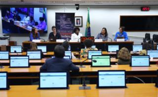 Reunião com representantes da Divisão de Gestão e Orçamento do Comitê de Governança Pública da Organização para a Cooperação e Desenvolvimento Econômico (OCDE). Pesquisadora - OCDE, Scherie Nicol; Pesquisadora do OECD, Giulia Morando; dep. Benedita da Silva (PT-RJ); dep. Soraya Santos (PL - RJ); Membra da Missão OCDE, Freya Janses