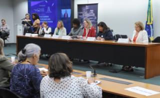 Seminário: Elas querem igualdade. Deputada Distrital, Dayse Amarilio. Vice-governadora do Distrito Federal, Celina Leão. Dep. Maria do Rosário (PT - RS). Dep. Benedita da Silva (PT - RJ). Dep. Soraya Santos (PL - RJ). Presidente Nacional do Grupo Mulheres do Brasil, Luiza Helena Trajano. Presidente do Grupo Mulheres do Brasil - Brasília. Janete Vaz.