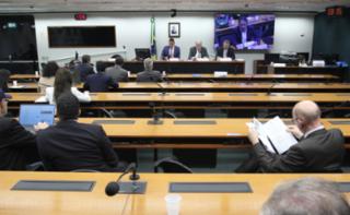 Audiência Pública - Alterações Legislativas para Reindustrialização Brasileira no Setor Químico. Dep. Da Vitoria (PP - ES); Dep. Dr. Luiz Ovando (PP - MS); Coordenador Geral da Secretaria de Desenvolvimento Industrial - Ministério do Desenvolvimento, Indústria, Comércio e Serviços - MDIC, Eduardo Carlos Weaver