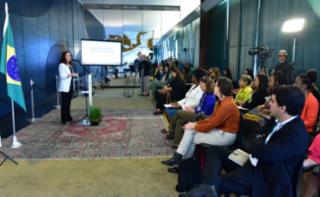 Aula Magna do Curso Orçamento Mulher. Subsecretária de Temas Transversais da Secretaria de Orçamento Federal do Ministério do Planejamento e Orçamento, Elaine de Melo Xavier