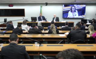 Audiência Pública - Modelos de Enfrentamento à Violência e aos Preconceitos na Escola. Dep. Dr. Victor Linhalis (PODE - ES); Dep. Osmar Terra (MDB - RS); Delegada - Polícia Civil do Estado do Pará, Quésia Pereira Cabral