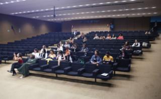 Simpósio - Diálogos entre o Observatório Nacional de Mulheres na Política e o projeto De Olho nas Urnas.