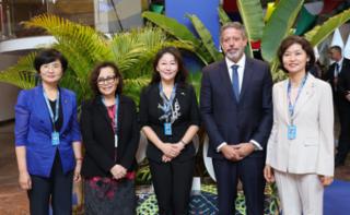 1ª Reunião de Mulheres Parlamentares. Deputada da Coreia do Sul, Miae Lim, Secretária-Geral Das Relações Exteriores, Embaixadora Maria Laura Da Rocha, Deputada da Coreia do Sul, Jaejung Lee, Presidente da Câmara dos Deputados, Arthur Lira e Deputada da Coreia do Sul, Kyungsook Kang