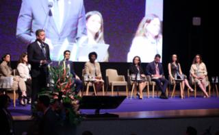 1ª Reunião de Mulheres Parlamentares.