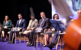 1ª Reunião de Mulheres Parlamentares.