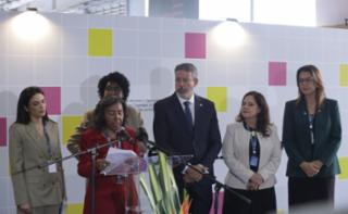 Abertura da Exposição “Mulheres no Poder” - Opening of the Exhibition “Women in Power” - Apertura de la Exposición “Mujeres en el Poder”. Dep. Yandra Moura (UNIÃO - SE), Servidora da Câmara dos Deputados, Regina Celi Alves. Dep. Benedita da Silva (PT - RJ), Presidente da Câmara dos Deputados, Arthur Lira, Dep. Soraya Santos (PL - RJ) e Senadora, Leila Barros