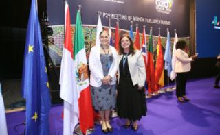 1ª Sessão de Trabalho - 1st Working Session - 1ª Sesión de trabajo. União Interparlamentar, Cynthia Lopes Castro e Dep. Soraya Santos (PL - RJ)