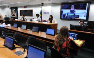 Apresentação da Guia Acessível para candidaturas das mulheres.
