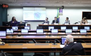 Apresentação da Guia Acessível para candidaturas das mulheres.