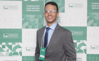 Cerimônia de posse dos novos servidores - Analistas e Consultores Legislativos. Servidor, Thiago da Silva Ribeiro