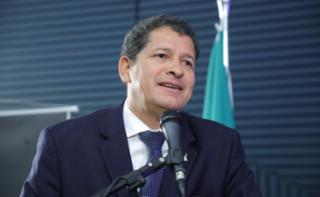 Assinatura do protocolo para combate à violência política contra mulheres. Secretário de Segurança Pública do DF, Sandro Torres Avelar