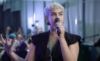 Assinatura do protocolo para combate à violência política contra mulheres. Coordenadora de Pesquisas do Observatório Nacional da Mulher na Política Representante de Observatório Nacional da Mulher na Política da Secretaria da Mulher da Câmara dos Deputados, Ana Cláudia Oliveira