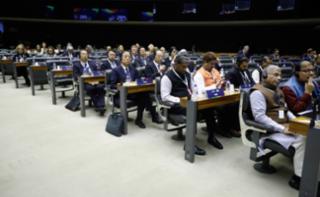 Sessão de encerramento - Closing session - Clausura.