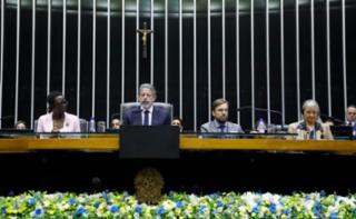 Sessão de encerramento - Closing session - Clausura. Inter-Parlamentary Union Speaker, Mrs Tulia Ackson e Presidente da Câmara dos Deputados do Brasil, Arthur Lira (PP - AL).  Assessor diplomático e membro do Grupo de Trabalho da Câmara dos Deputados para o P-20, Nilo Dytz Filho. South Africa Speaker, Annelie Lotriet.