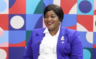 Cobertura jornalística - Media Coverage - Cobertura Periodística. Member of Mozambique's Parliament, Laurinda Cheia