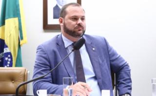 Experiências internacionais no enfrentamento à violência escolar. Dep. Dr. Victor Linhalis (PODE - ES)