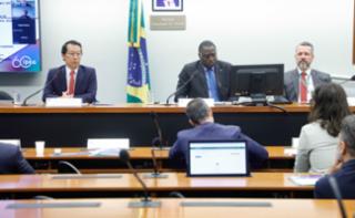 Impactos da Inteligência Artificial na Economia. Pesquisador - Instituto de Pesquisa Econômica Aplicada (IPEA), Luis Claudio Kubota; Dep. Helio Lopes (PL - RJ) e Secretário Executivo do CEDES e Diretor da Consultoria Legislativa, Aurélio Guimarães Palos