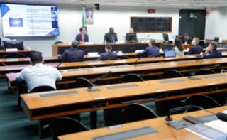 Impactos da Inteligência Artificial na Economia. Pesquisador - Instituto de Pesquisa Econômica Aplicada (IPEA), Luis Claudio Kubota; Dep. Helio Lopes (PL - RJ) e Secretário Executivo do CEDES e Diretor da Consultoria Legislativa, Aurélio Guimarães Palos