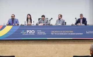 Lançamento do documentário sobre a 10ª Cúpula de Presidentes de Parlamentos do G20 (P20) e homenagem aos servidores que trabalharam no evento. Diretor Administrativo, Mauro Barreto; Chefe de Gabinete do Presidente da Câmara, Natália Morato Camargos; Diretor-geral da Câmara dos Deputados, Celso de Barros Correia Neto; Assessor diplomático e membro do Grupo de Trabalho da Câmara dos Deputados para o P-20, Nilo Dytz Filho e Diretor da DIREX, Cleber Queiroz Machado