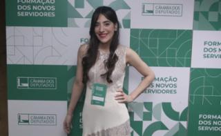 Cerimônia de posse dos novos servidores e fotos oficiais. Servidora, Diana Porto de Araujo Lima