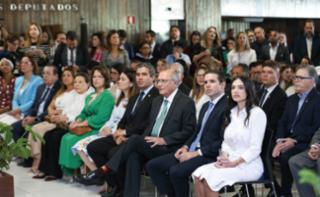 Missa em ação de graças em comemoração à abertura dos trabalhos. Dep. Diego Garcia (REPUBLICANOS - PR). Vice-presidente do Brasil, Geraldo Alckmin.  Presidente da Câmara dos Deputados, Hugo Motta (REPUBLICANOS - PB). Esposa de Hugo Motta, Luana Medeiros.